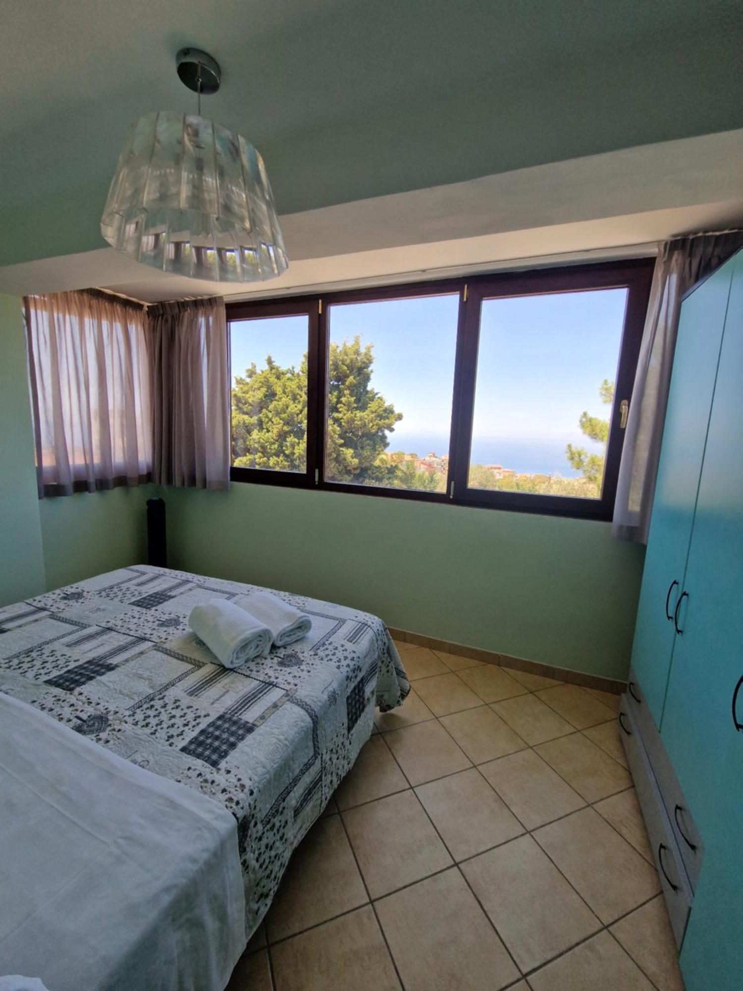 Villa Franci E Aurora House Capo dʼOrlando Exterior foto
